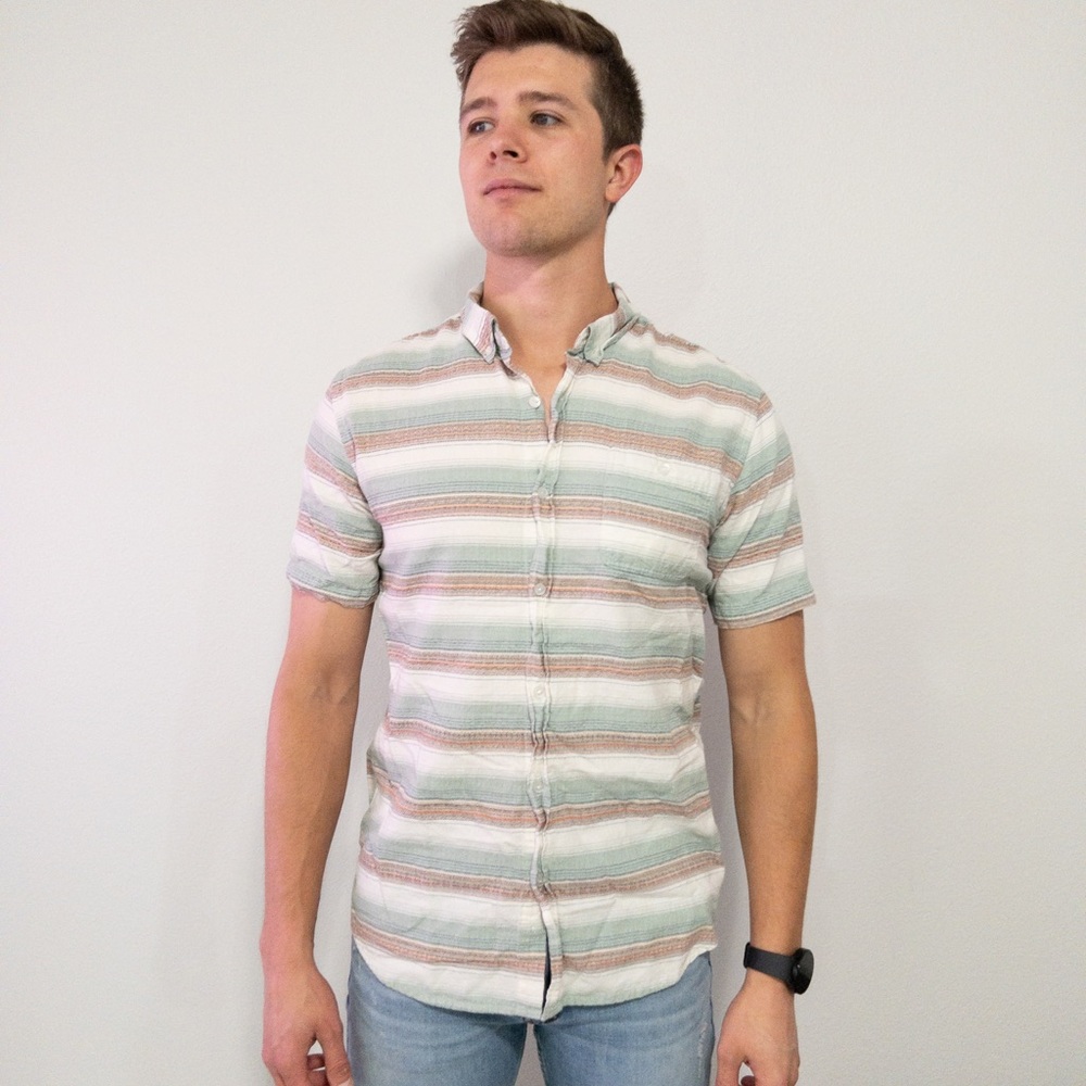 Men’s Ezekiel Salem Stripe Short Sleeve Cotton Button-Down Shirt
